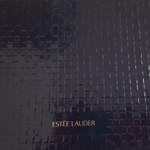ESTEE LAUDER MAKEUP SET
